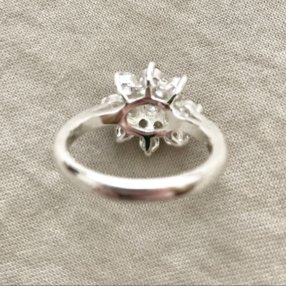 Snowflake ring - Picture 2 of 4